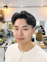 ミスターマウントロックバーバーショップ(MR.MT.ROCK BARBER SHOP) テーパーフェード フェザーパーマ