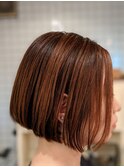 透け感前下がりボブ