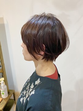 メール(Mer...) ナチュラルヘアで大人可愛いショート!