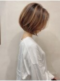 30代、40代首が綺麗 ハイライトボブ