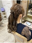 【Bormee】ポニーテールに近い編み込みハーフアップ