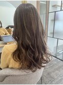 ベージュカラー