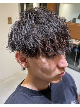 フリーク バーバーショップ 都島店(FREAK BARBER SHOP) ツイストスパイラルパーマ王道ツーブロックマッシュ