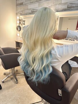 ヘアメイクサロン ゼロ(ZERO) ブロンドカラーに水色のインナー☆