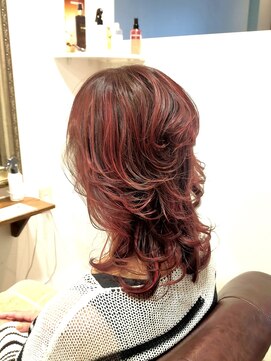 ヘアー グリーン(hair green) 30代40代50代/ハイトーンカラー/レイヤーカット/ウルフヘア