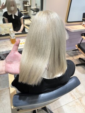 ネオリーブエクラ 上野御徒町店(Neolive eclat) ホワイトベージュ