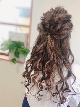 クラスィービィーヘアーメイク(Hair Make) ハーフアップ☆彡