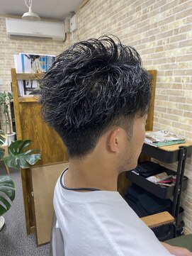ヘアーサロン カエ(KAE) 【ウェット感で色気UP!】束感ショート