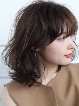 ヴィラックスヘア(ViLax Hair) 上品なコンサバミディアムヘア