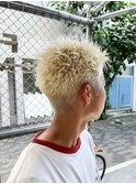 金髪スパイキー