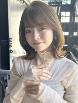 くびれボブ 前髪ピンクベージュインナーグレージュマチルダボブ
