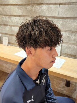 ニアウ 伊勢崎連取店(Niau) 刈り上げマッシュショート波巻きツイストスパイラルパーマメンズ