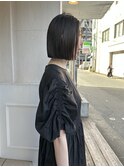 スタイリッシュな暗髪ボブ