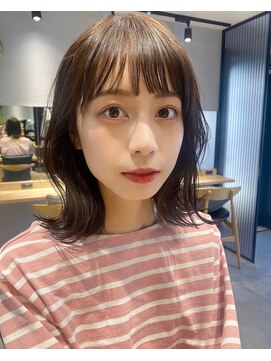 エマ ギンザ(EMMA GINZA) 大人可愛いくびれミディアム