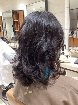 ピークアブー アヴェダ 池袋東武(PEEK-A-BOO AVEDA) クセ毛ミディアムスタイル
