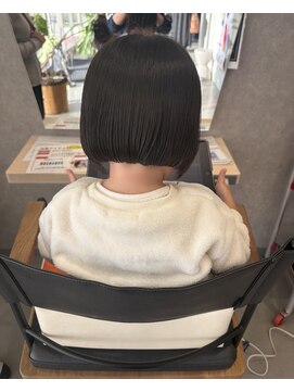 フレーム スクエア 乾かすだけでまとまりやすいボブ
