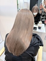 シダ(sida)&nbsp;ブリーチリタッチで繋ぐ「くすみミルクティベージュ」