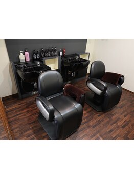 ナチュラルな雰囲気の落ち着いた空間で、寛ぎのサロンタイムを…＊こだわりの詰まったインテリアにも注目★