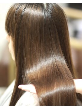 マリブ ヘアリゾート 伊勢崎本店(malibu hair resort) サラサラストレート/ロングヘア/サラサラ/ブラウン