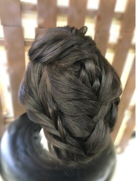 ヘアーサロン ティアレ(hair salon Tiare) ボリューム華やか☆黒髪サイドアップ編み込みスタイル