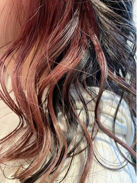 キー(KEY) インナーカラーピンク