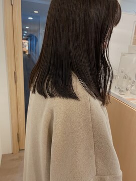 エイチ 梅田(H) 透ける地毛風カラーレイヤーカットシースルーマッシュハイライト