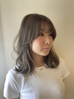 ニコ ヘアリラクゼーション(Nico hair relaxation)&nbsp;ミルクティーベージュ巻き髪顔回りカット大人キレイ
