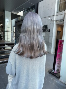 ロンド レア 天神大名店(Lond Le’a) 天神大名ダブルカラーケアブリーチハイトーンラベンダーシルバー