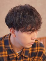 ノーエン(noen)&nbsp;メンズマッシュパーマニュアンスパーマスパイラルパーマ刈り上げ