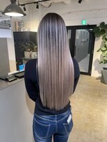 メリー オオサカ(Merly Osaka)&nbsp;サラサラストレートのバレイヤージュ