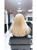 ブロンドヘアー