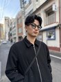 ヘアーデザイン アルエ(HAIR×design ARUE)&nbsp;重めセンターパートでも柔らかい動きのカール艶で大人ヘアに