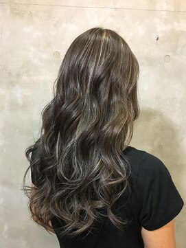 ロビン(ROBIN) hugbymerry渡辺 today's back shot《0927》