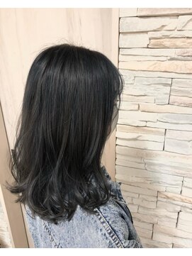 クレア(CREA) イメチェン！ダークアッシュカラー