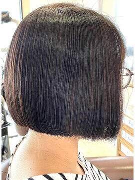 エニー(ENii) ミニボブワンレングス