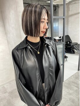 アコ(Aco) ★スクエアラインボブに映えるハイライト★