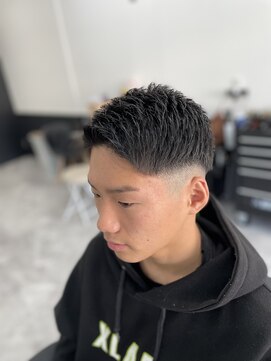 ベガ(VEGA) ツーブロック、フェード