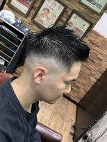 ムア(MUA) スキンフェード フェザーアップ