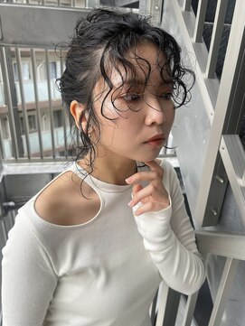 リラス 博多(rilas) ミディアムパーマアレンジ