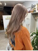 大学生の初ブリーチでつくるピンクベージュ
