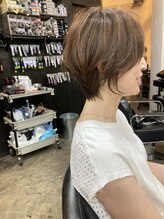 フォーカス(focus) 襟足長め ウルフショート 大人ショート