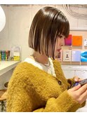デザインカラーコントラストハイライト切りっぱなしボブ