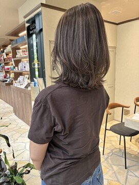 アーダーヘアーサロン 鯖江店(ADER HAIR SALON) 白髪ぼかしハイライトレイヤーカット