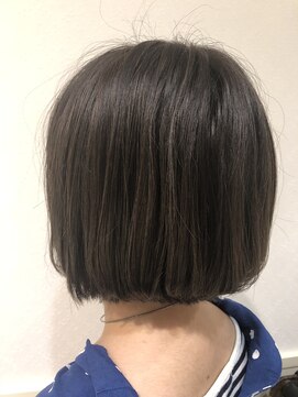 ネオリーブエム(Neolive em;) neolive em ダークトーンミニボブ☆