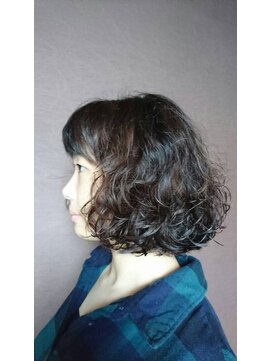 エム デ ヘアー オカダ 個性派ボブ