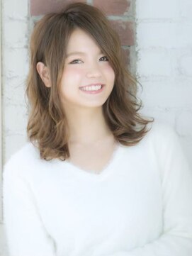 ロンドプランタン 恵比寿(Lond Printemps) 大人可愛い長め前髪外ハネセミディ♪透明感アッシュベージュ