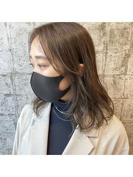 ザ ラボ アングゥ(The Labo ungu) 顔まわりにレイヤー×グレージュカラー