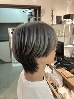 コワファーストナガサキシャンプーボーイ(COIFF1RST NAGASAKI SHAMPOO BOY)&nbsp;韓国風センターパートウルフ アウターカラー