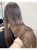 グレーベージュ_レイヤーロング_ケラチントリートメント髪質改善