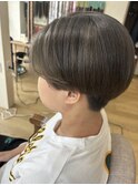 すっきりショートカット×ミルクティーアッシュ♪